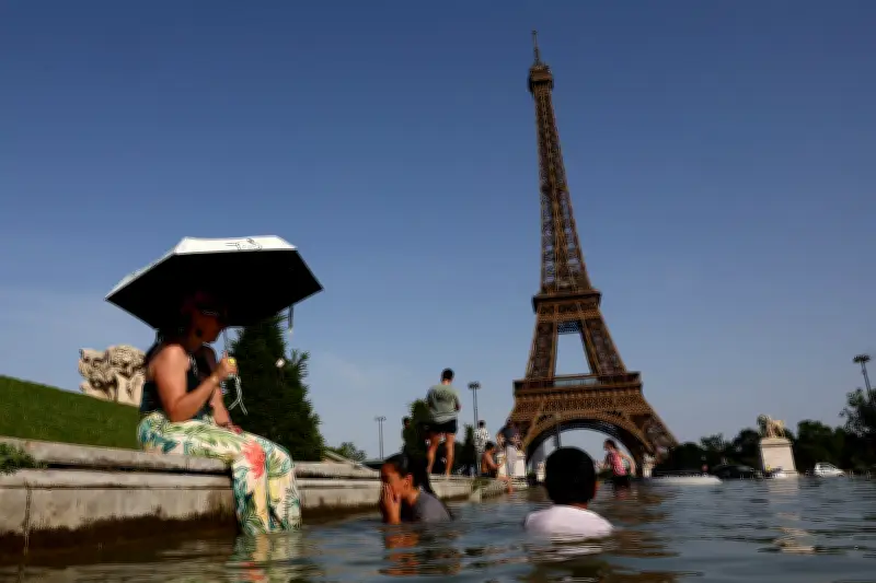Torre Eiffel cresce com calor? Físico explica dilatação térmica