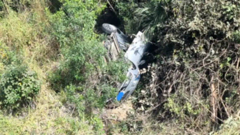 Três feridos em capotamento na BR-251 em Francisco Sá