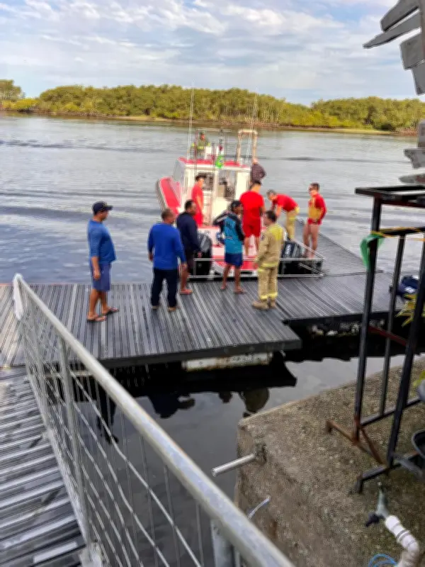 Táxi náutico vira na Baía de Paranaguá e mulher de 63 anos morre