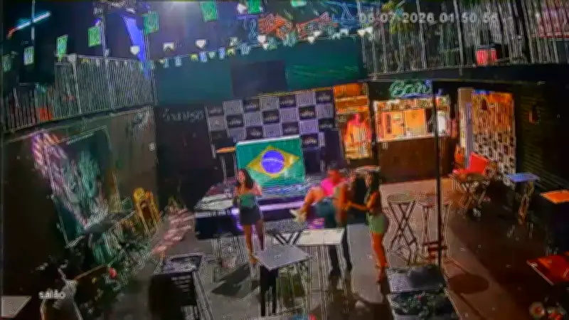 Vídeo mostra pessoas passando mal após uso de spray de pimenta pela PMDF em bar
