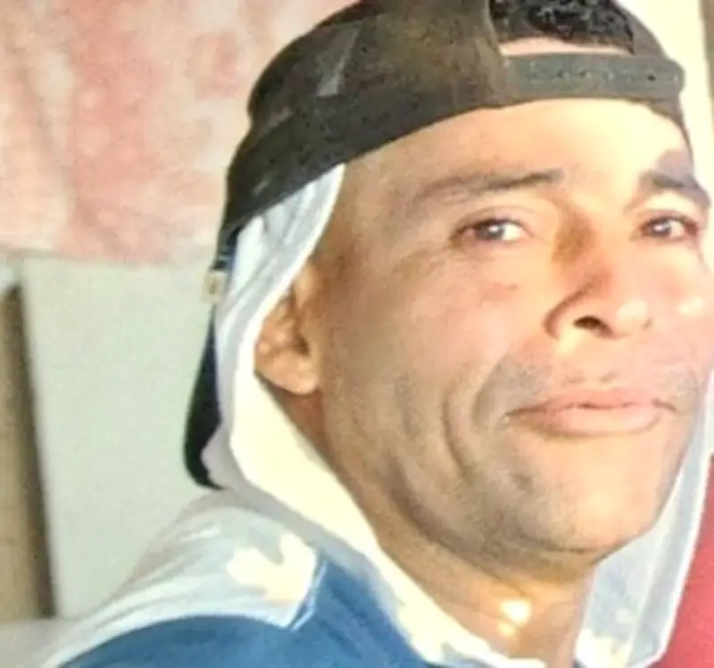 Venezuelano é encontrado morto com faca na nuca em MT