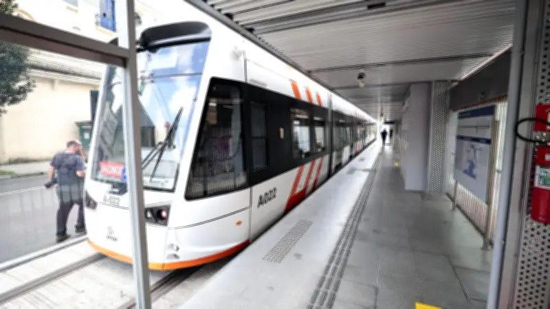 VLT de Santos instala portas automáticas nas plataformas até 2026