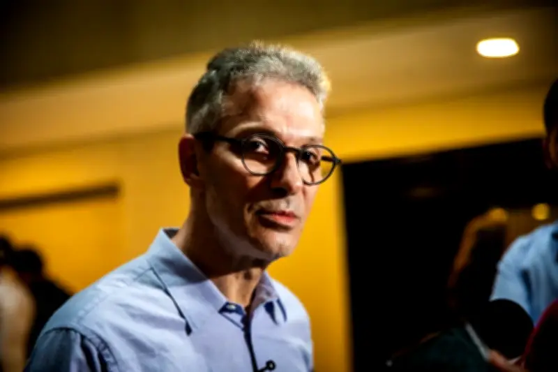 Zema critica Renan Santos: 'falta experiência e promete mundos e fundos'