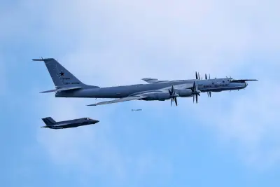 Caças britânicos interceptam avião russo no Mar da Noruega