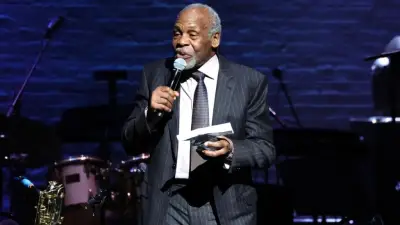 Danny Glover revela diagnóstico de Alzheimer e diz que convive com a doença desde 2022