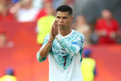 Fifa libera Cristiano Ronaldo para Copa após cartão vermelho nas Eliminatórias