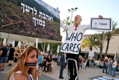 Mil dias após 7/10: Israel homenageia vítimas e exige investigação