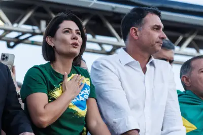 Nova tentativa de pacificar relação entre Michelle e Flávio Bolsonaro