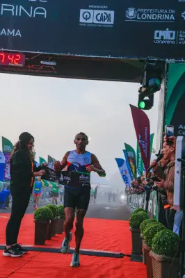 Renata Moreno e Damião Ancelmo vencem a Maratona de Londrina 2026