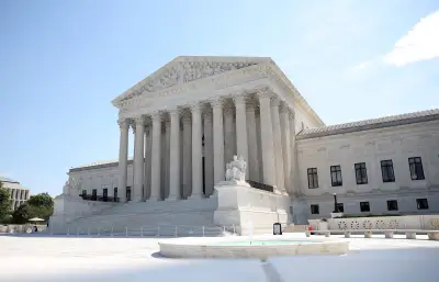 Suprema Corte dos EUA rejeita restrição de Trump à cidadania por nascimento