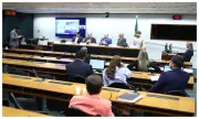 Ausência da Âmbar Energia gera críticas em debate na Câmara sobre crise elétrica no AM