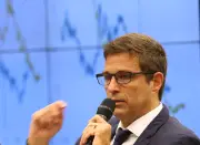 Campos Neto articula aprovação da PEC da autonomia financeira do BC