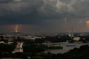Clima extremo atrasa discurso de Trump nos 250 anos dos EUA