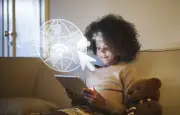 Como Alexa e Siri afetam a comunicação infantil, segundo estudo
