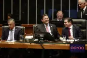 Congresso, governo e STF impulsionam gastos públicos crescentes