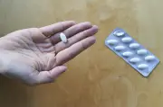 Farmácia e dono condenados por viciar cliente em remédio controlado