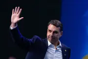 Flávio Bolsonaro prioriza EUA e alerta que tarifaço pode beneficiar Lula