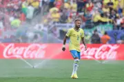 Fora da seleção, Neymar tem futuro incerto também no Santos
