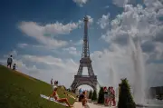 França registra mais de 90 mortes por afogamento em onda de calor