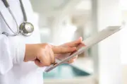 IA acelera marketing médico e expõe quem só executa
