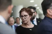 Itália analisa novo pedido de extradição de Carla Zambelli; Procuradoria rejeita