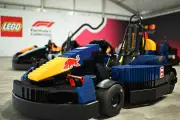 Lego monta 22 karts de F1 para desfile no GP de Silverstone