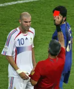 Materazzi: 'Zidane não é santo' ao relembrar cabeçada em 2006