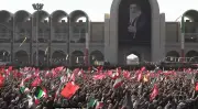 Milhares de iranianos no 1º dia do funeral de Ali Khamenei