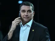 Moraes acolhe PGR e manda inquérito contra Flávio Bolsonaro de volta à PF