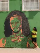 Mural de Tettrem apagado em São Gonçalo gera polêmica