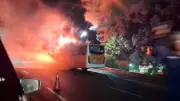 Ônibus pega fogo na saída do Túnel Rebouças, no Rio; ninguém se feriu