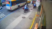 Perseguição em Copacabana termina com moto na calçada e suspeito preso