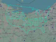 Piloto desenha 'USA 250th' no céu com rota de avião nos EUA
