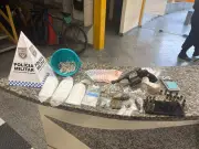 PM prende homem com arma e drogas em flagrante em Itatiaia