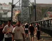 Recorde de brasileiros no exterior apesar de onda anti-imigração