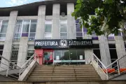 Saquarema abre concurso com 1.268 vagas para Educação; salários até R$ 4.603