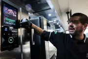 Tecnologia revoluciona cozinhas com fornos inteligentes e robôs