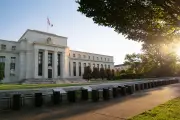 Trump busca novas formas de influenciar o Fed após revés na Suprema Corte